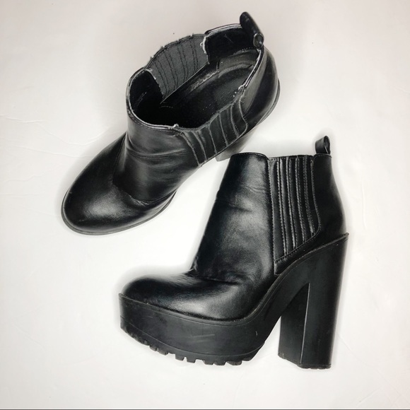 Kendall & Kylie chicc platform booties in black 🌸 - Picture 4 of 7
